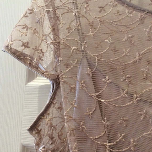 Lace Detail Formal Gown - Picture 4 of 6